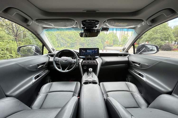 Used Toyota Venza 2022 2.0L CVT Two-Wheel Drive Prestige Edition Interior 5