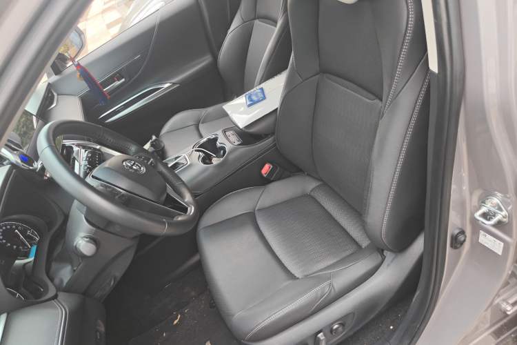 Used Toyota Venza 2022 2.0L CVT Two-Wheel Drive Prestige Edition Left Front Seat