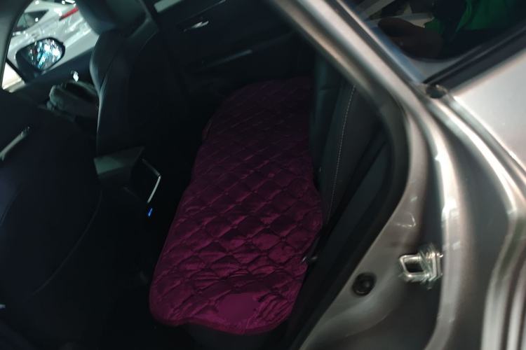 Used Toyota Venza 2022 2.0L CVT Two-Wheel Drive Luxury Edition Left Rear Seat