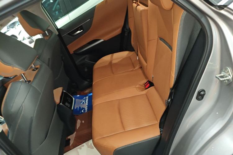 Used Toyota Venza 2022 2.0L CVT Four-Wheel Drive Supreme Edition Left Rear Seat