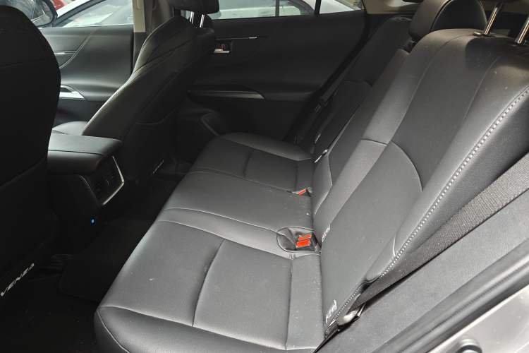 Used Toyota Venza 2022 2.0L CVT Two-Wheel Drive Luxury Edition Left Rear Seat
