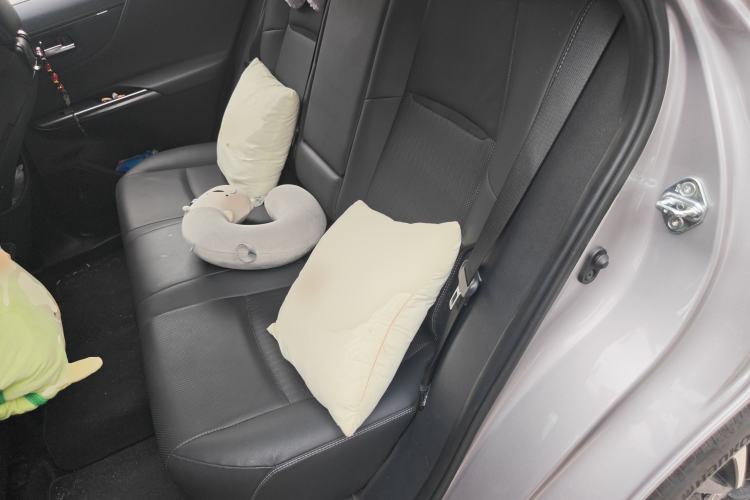 Used Toyota Venza 2022 2.0L CVT Two-Wheel Drive Prestige Edition Left Rear Seat