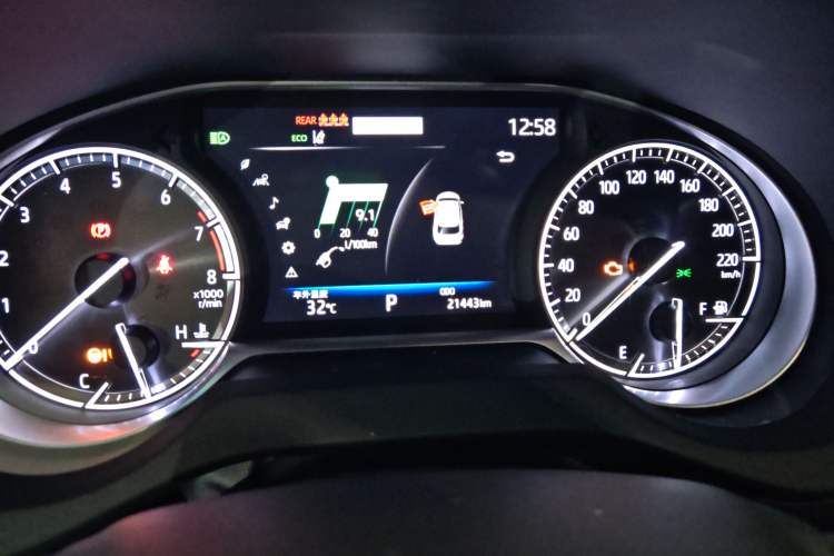 Used Toyota Venza 2022 2.0L CVT Two-Wheel Drive Luxury Edition Odometer Close Up