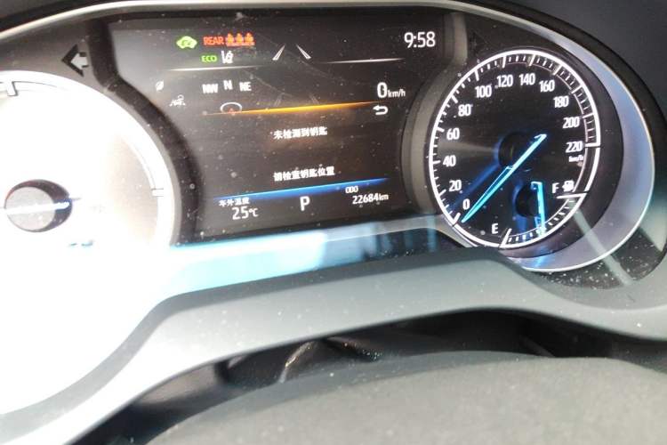 Used Toyota Venza 2022 Dual-Engine 2.5L CVT Two-Wheel Drive Prestige Edition Odometer Close Up