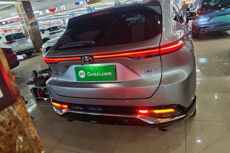 Used Toyota Venza 2022 2.0L CVT Two-Wheel Drive Luxury Edition Rear