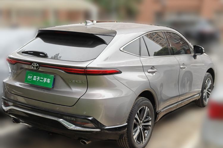 Used Toyota Venza 2022 2.0L CVT Two-Wheel Drive Luxury Edition Rear Right 45 Deg