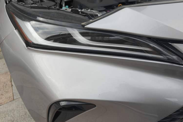 Used Toyota Venza 2022 2.0L CVT Two-Wheel Drive Prestige Edition Right Front Headlight