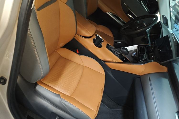 Used Toyota Venza 2022 Dual-Engine 2.5L CVT Two-Wheel Drive Prestige Edition Right Front Seat