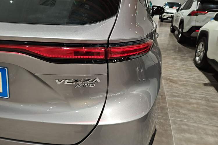 Used Toyota Venza 2022 2.0L CVT Four-Wheel Drive Supreme Edition Right Rear Taillight