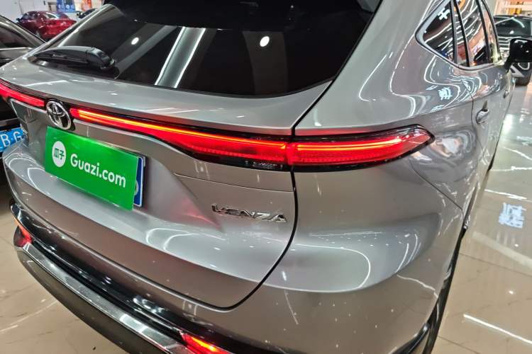 Used Toyota Venza 2022 2.0L CVT Two-Wheel Drive Luxury Edition Right Rear Taillight