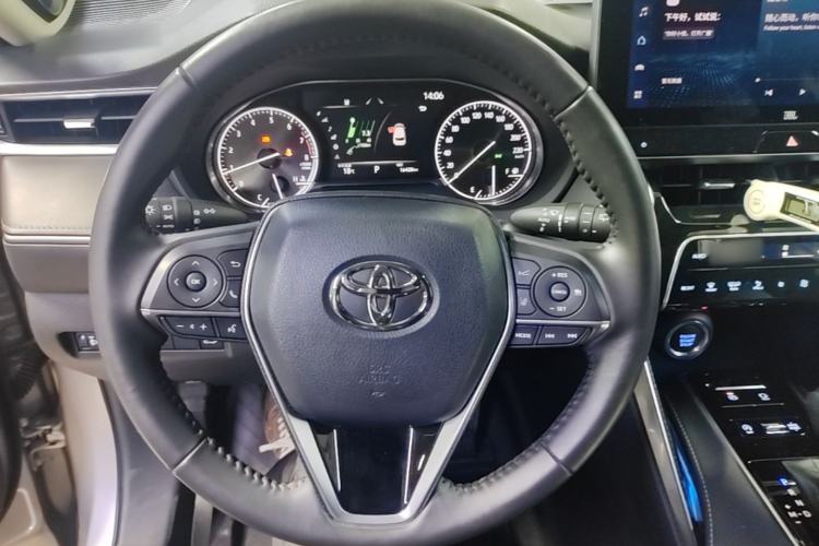 Used Toyota Venza 2022 2.0L CVT Two-Wheel Drive Prestige Edition Steering Wheel