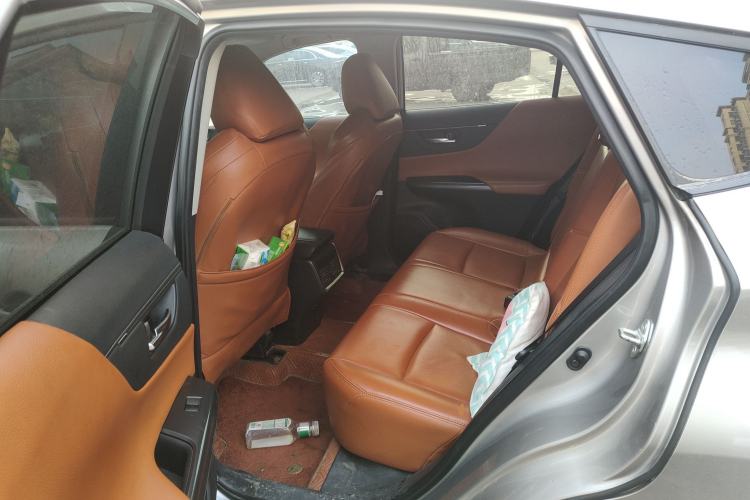 Used Toyota Venza 2022 2.0L CVT Two-Wheel Drive Luxury Edition Left Rear Seat