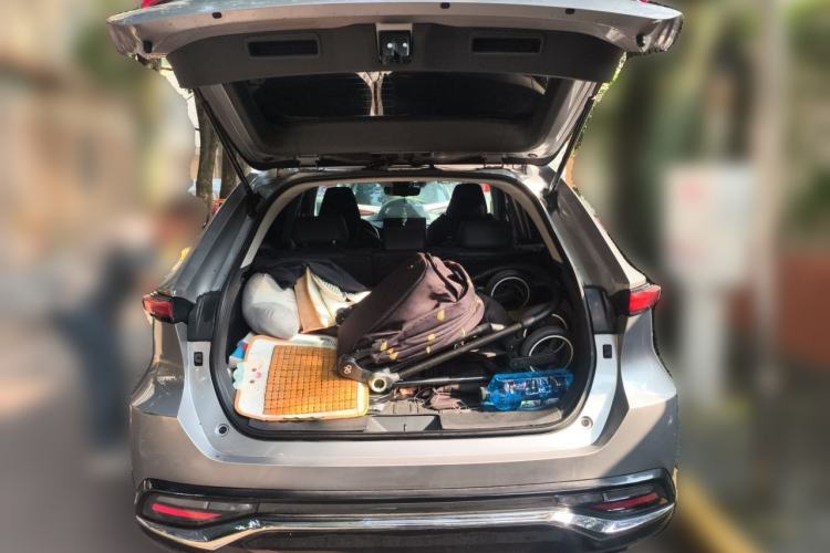 Used Toyota Venza 2022 Dual-Engine 2.5L CVT Two-Wheel Drive Luxury Edition Trunk
