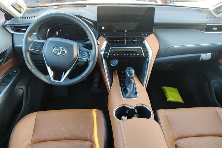 Used Toyota Venza 2022 Dual-Engine 2.5L CVT Four-Wheel Drive Supreme Edition Center Console