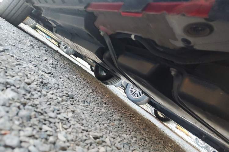 Used Toyota Venza 2022 Dual-Engine 2.5L CVT Four-Wheel Drive Supreme Edition Chassis Rear Left