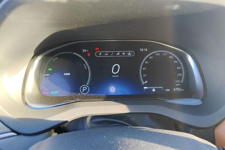 Used Toyota Venza 2022 Dual-Engine 2.5L CVT Four-Wheel Drive Supreme Edition Instrument Cluster