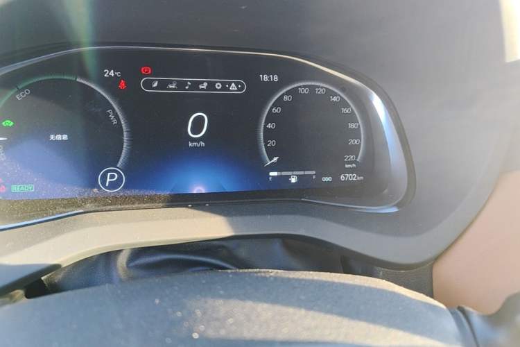 Used Toyota Venza 2022 Dual-Engine 2.5L CVT Four-Wheel Drive Supreme Edition Odometer Close Up