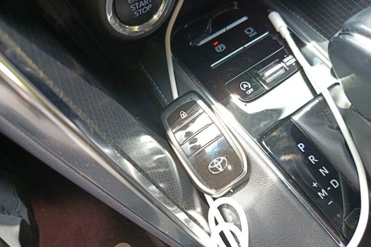 Used Toyota Venza 2022 2.0L CVT Four-Wheel Drive Supreme Edition Vehicle Key