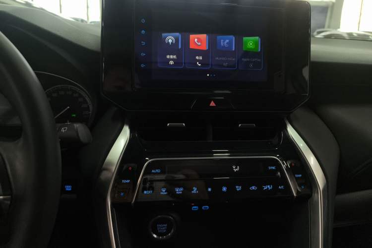 Used Toyota Venza 2022 2.0L CVT Two-Wheel Drive Luxury Edition Audio And AC Panel
