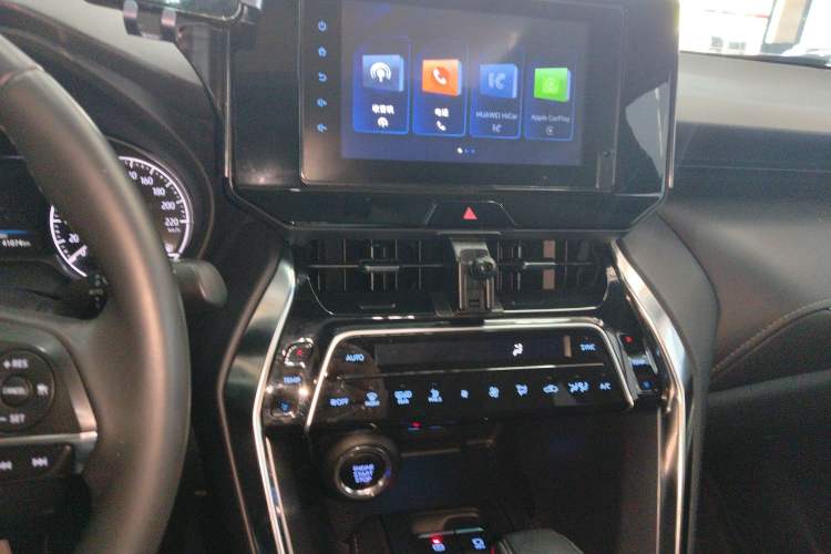 Used Toyota Venza 2022 2.0L CVT Two-Wheel Drive Luxury Edition Audio And AC Panel