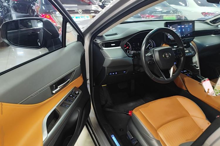 Used Toyota Venza 2022 2.0L CVT Two-Wheel Drive Prestige Edition Driver Seat