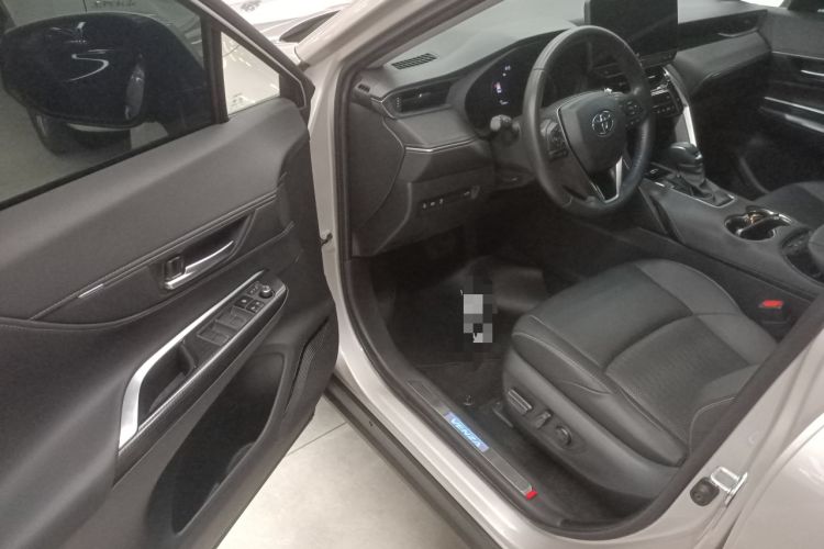 Used Toyota Venza 2022 2.0L CVT Two-Wheel Drive Prestige Edition Driver Seat