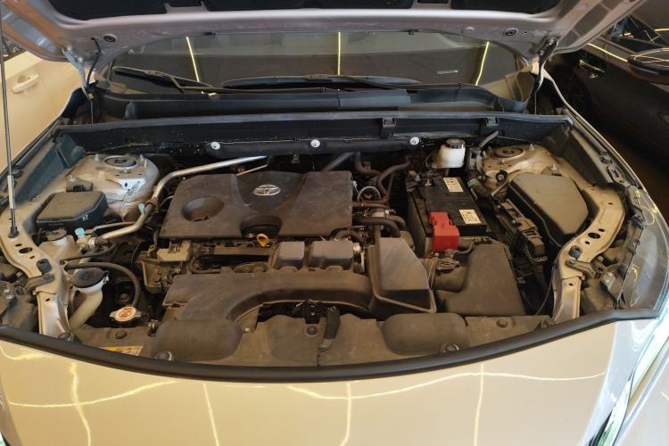 Used Toyota Venza 2022 2.0L CVT Two-Wheel Drive Prestige Edition Engine Bay
