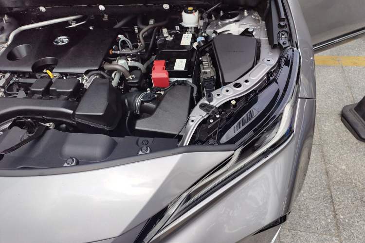 Used Toyota Venza 2022 2.0L CVT Two-Wheel Drive Prestige Edition Engine Bay Left