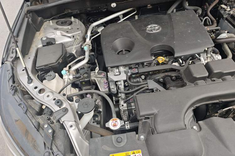 Used Toyota Venza 2022 2.0L CVT Two-Wheel Drive Prestige Edition Engine Bay Right