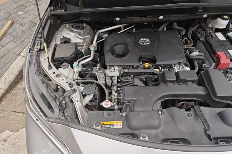 Used Toyota Venza 2022 2.0L CVT Two-Wheel Drive Prestige Edition Engine Bay Right
