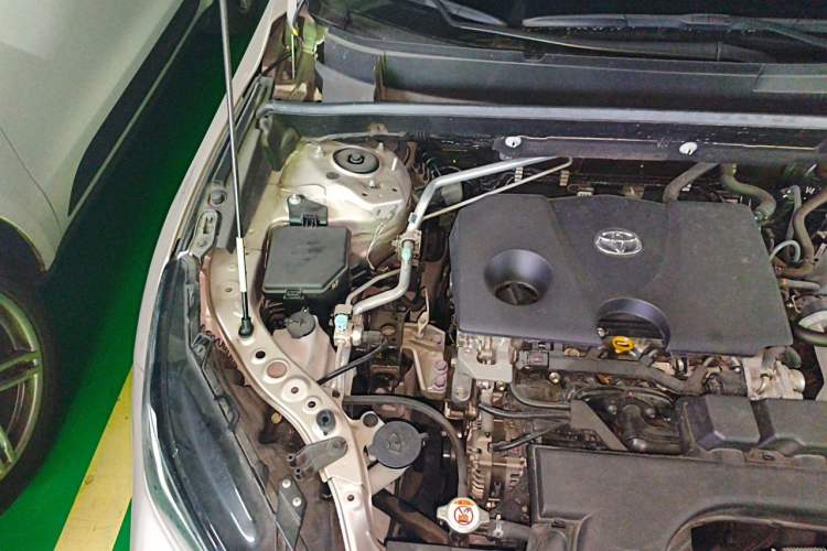 Used Toyota Venza 2022 2.0L CVT Two-Wheel Drive Prestige Edition Engine Bay Right