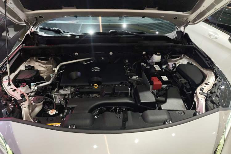 Used Toyota Venza 2022 2.0L CVT Two-Wheel Drive Prestige Edition Engine Bay