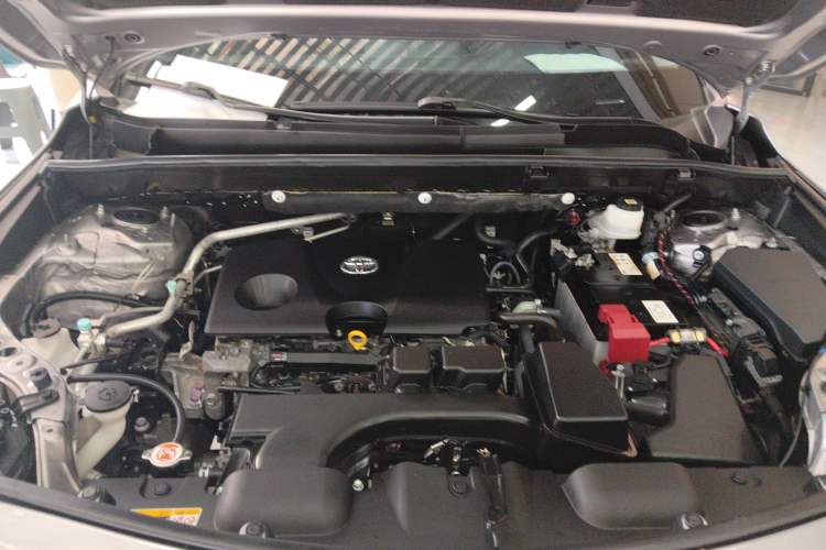 Used Toyota Venza 2022 2.0L CVT Two-Wheel Drive Luxury Edition Engine Bay