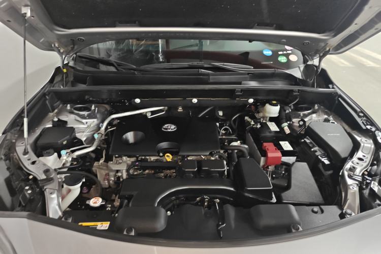 Used Toyota Venza 2022 2.0L CVT Two-Wheel Drive Prestige Edition Engine Bay