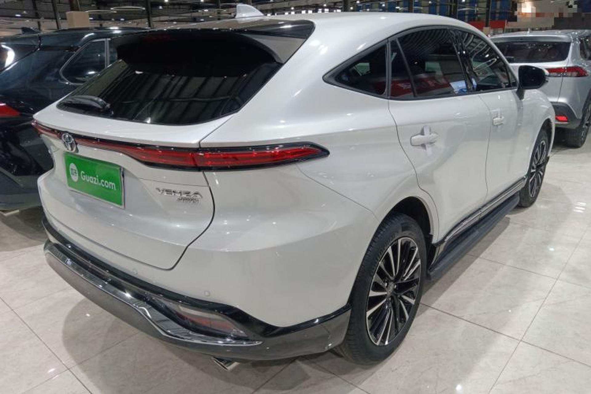 Used Toyota Venza 2022 2.0L CVT Two-Wheel Drive Prestige Edition Exterior 5
