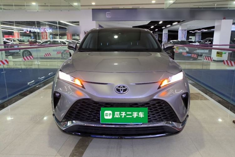 Used Toyota Venza 2022 2.0L CVT Two-Wheel Drive Luxury Edition Front