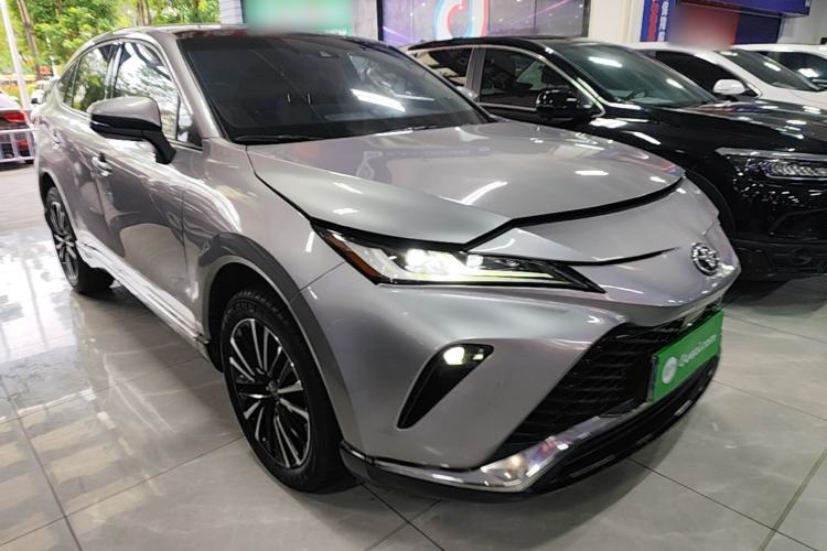 Used Toyota Venza 2022 2.0L CVT Two-Wheel Drive Prestige Edition Front Right 45 Deg