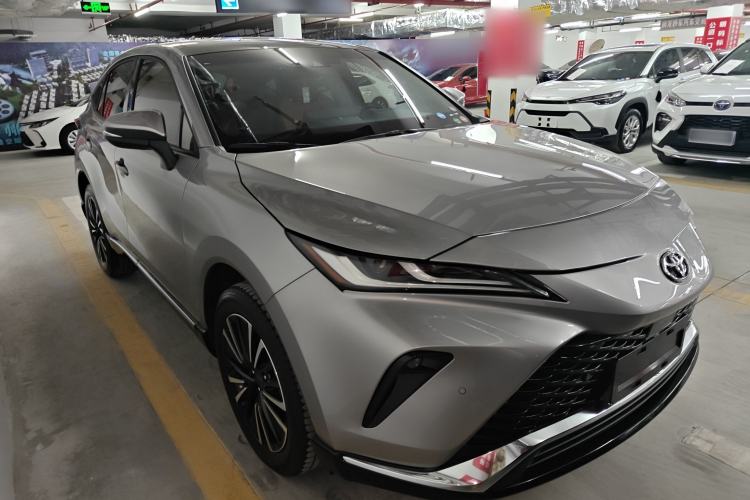 Used Toyota Venza 2022 2.0L CVT Two-Wheel Drive Prestige Edition Front Right 45 Deg
