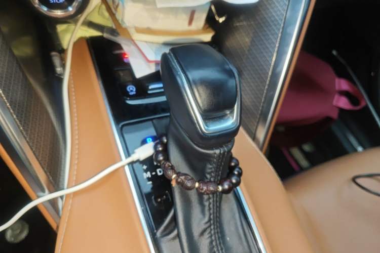 Used Toyota Venza 2022 2.0L CVT Two-Wheel Drive Prestige Edition Gear Lever