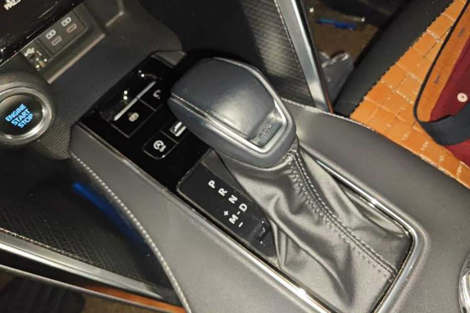 Used Toyota Venza 2022 2.0L CVT Two-Wheel Drive Prestige Edition Gear Lever