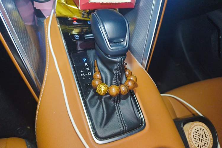 Used Toyota Venza 2022 2.0L CVT Two-Wheel Drive Prestige Edition Gear Lever