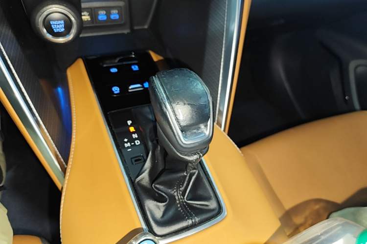 Used Toyota Venza 2022 2.0L CVT Two-Wheel Drive Prestige Edition Gear Lever