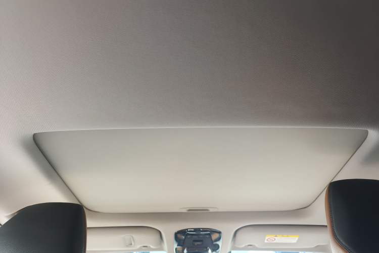 Used Toyota Venza 2022 2.0L CVT Two-Wheel Drive Prestige Edition Headliner