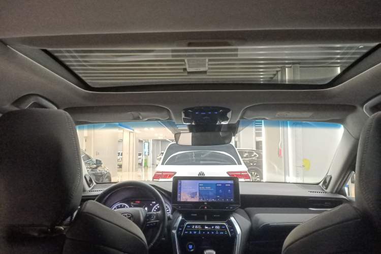 Used Toyota Venza 2022 2.0L CVT Two-Wheel Drive Prestige Edition Headliner