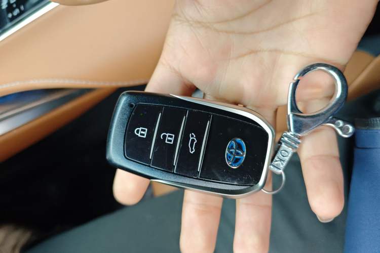 Used Toyota Venza 2022 Dual-Engine 2.5L CVT Two-Wheel Drive Prestige Edition Interior 1