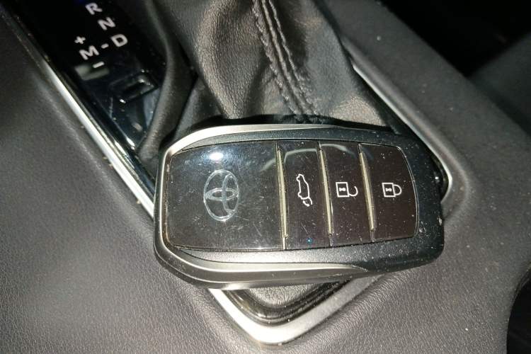 Used Toyota Venza 2022 2.0L CVT Two-Wheel Drive Prestige Edition Interior 1