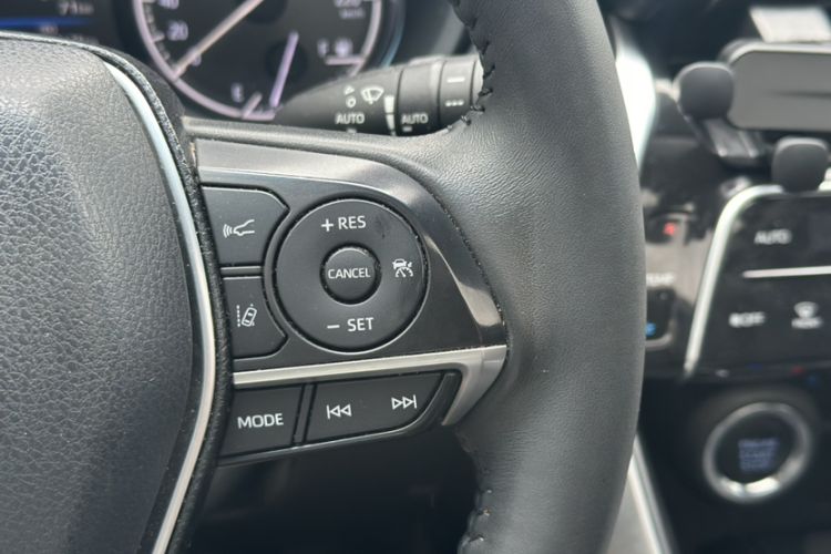 Used Toyota Venza 2022 2.0L CVT Two-Wheel Drive Luxury Edition Interior 7