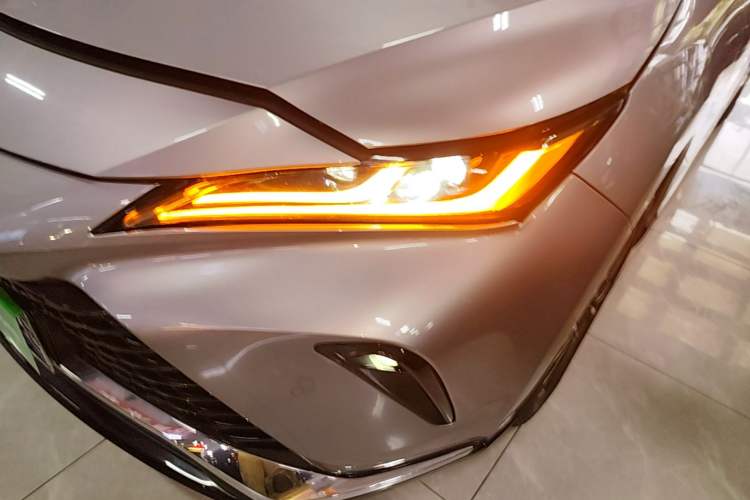 Used Toyota Venza 2022 2.0L CVT Two-Wheel Drive Prestige Edition Left Front Headlight