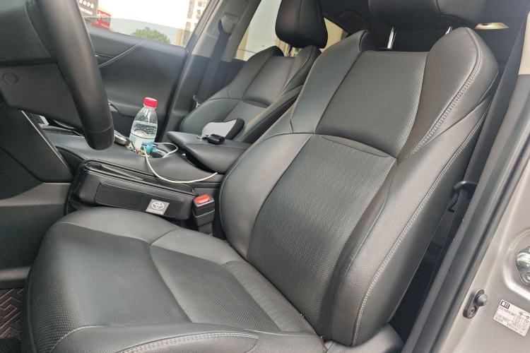 Used Toyota Venza 2022 2.0L CVT Two-Wheel Drive Prestige Edition Left Front Seat