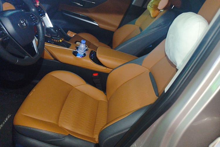 Used Toyota Venza 2022 2.0L CVT Two-Wheel Drive Prestige Edition Left Front Seat